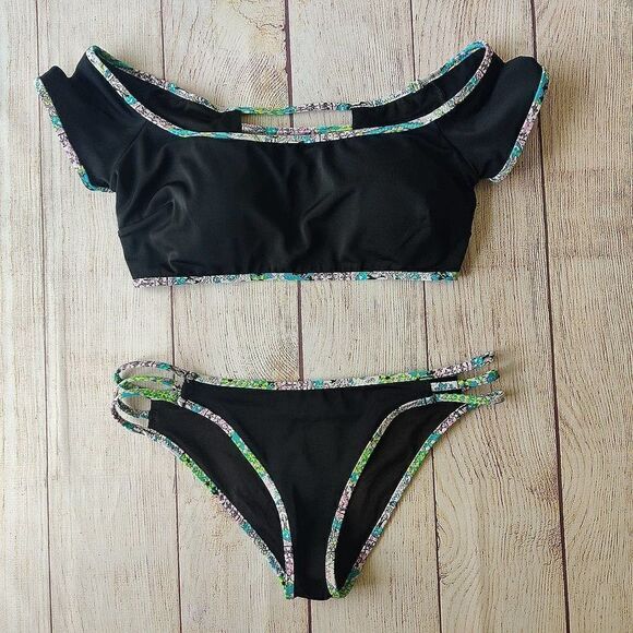 Victoria's Secret Strappy off shoulder bikini top & cheeky bikini bottom set S - Picture 5 of 10